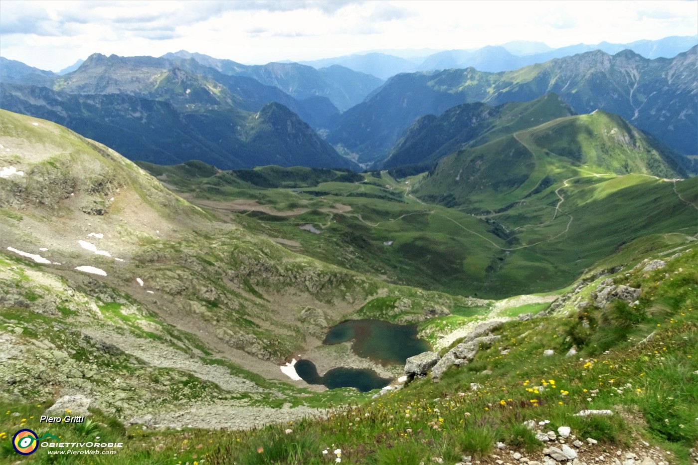 52 Vista sui Laghetti del Corno Stella e verso la Val Carisole.JPG